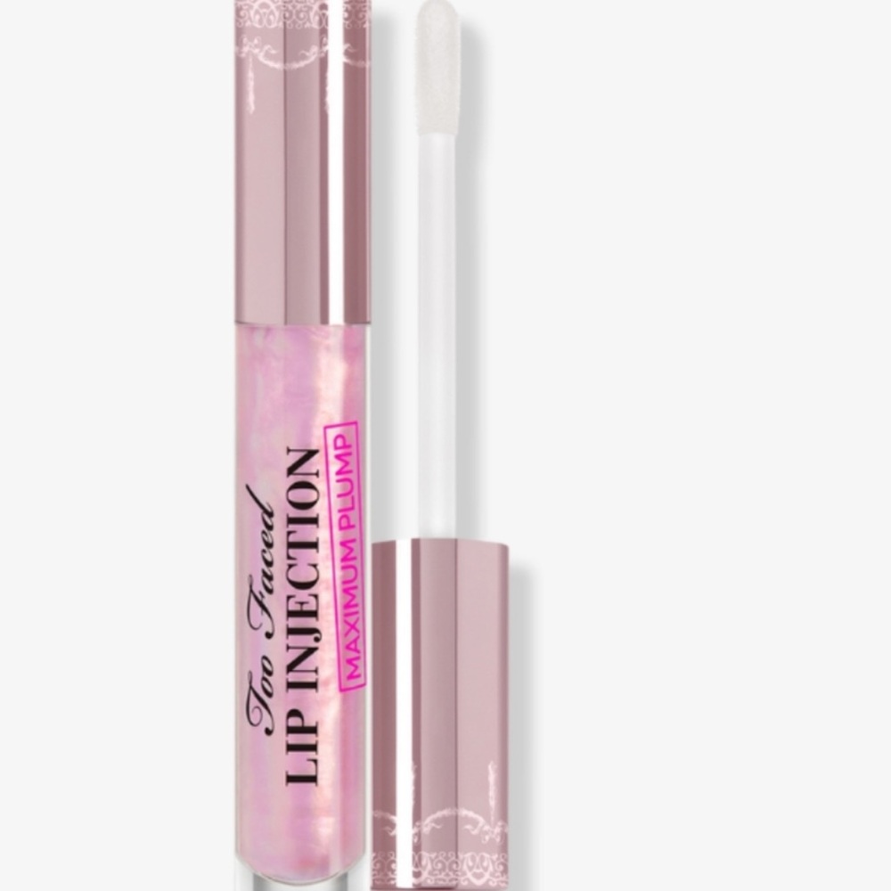 New Too Faced Lip Injection Maximum Plump